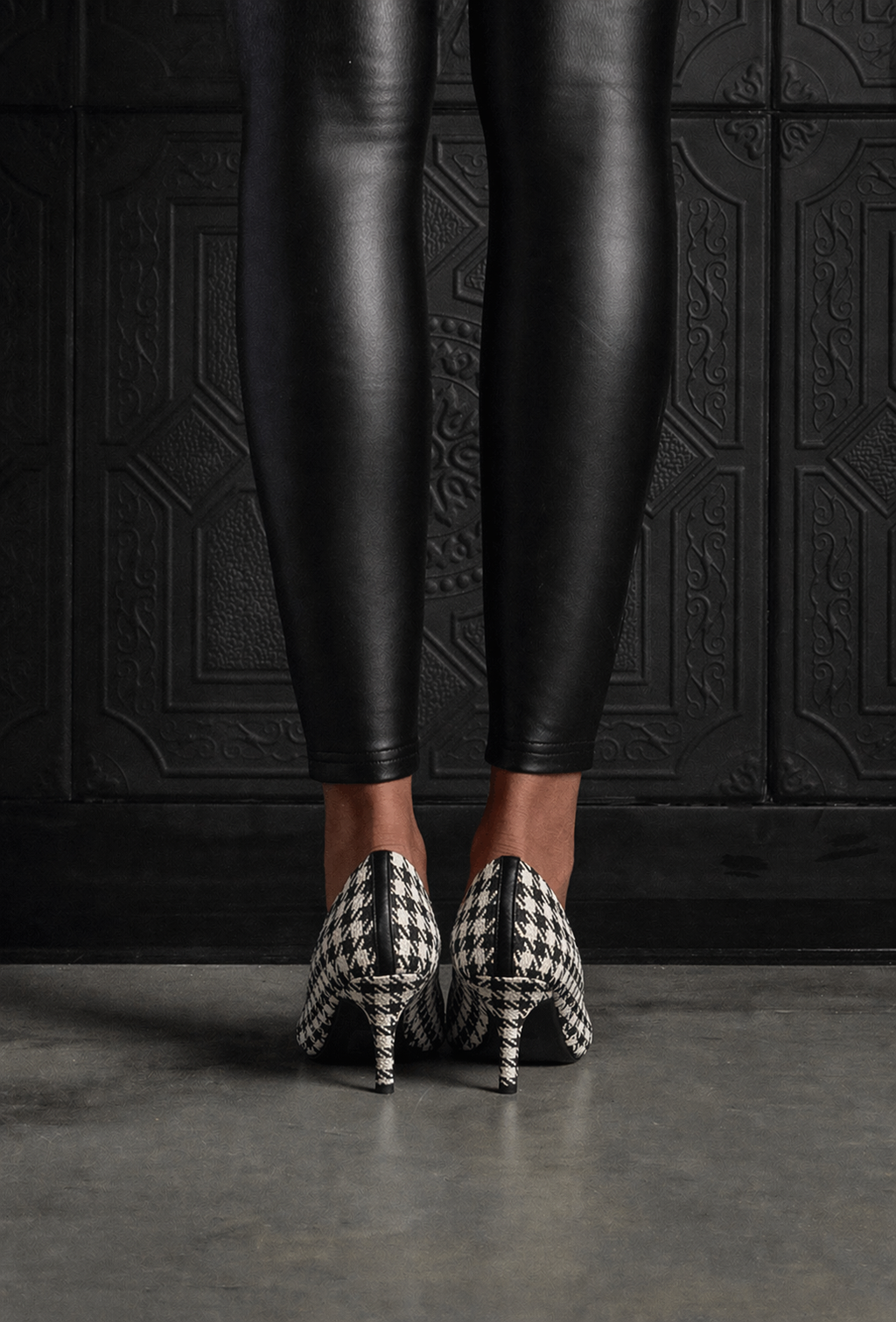 Houndstooth with Gunmetal Toe