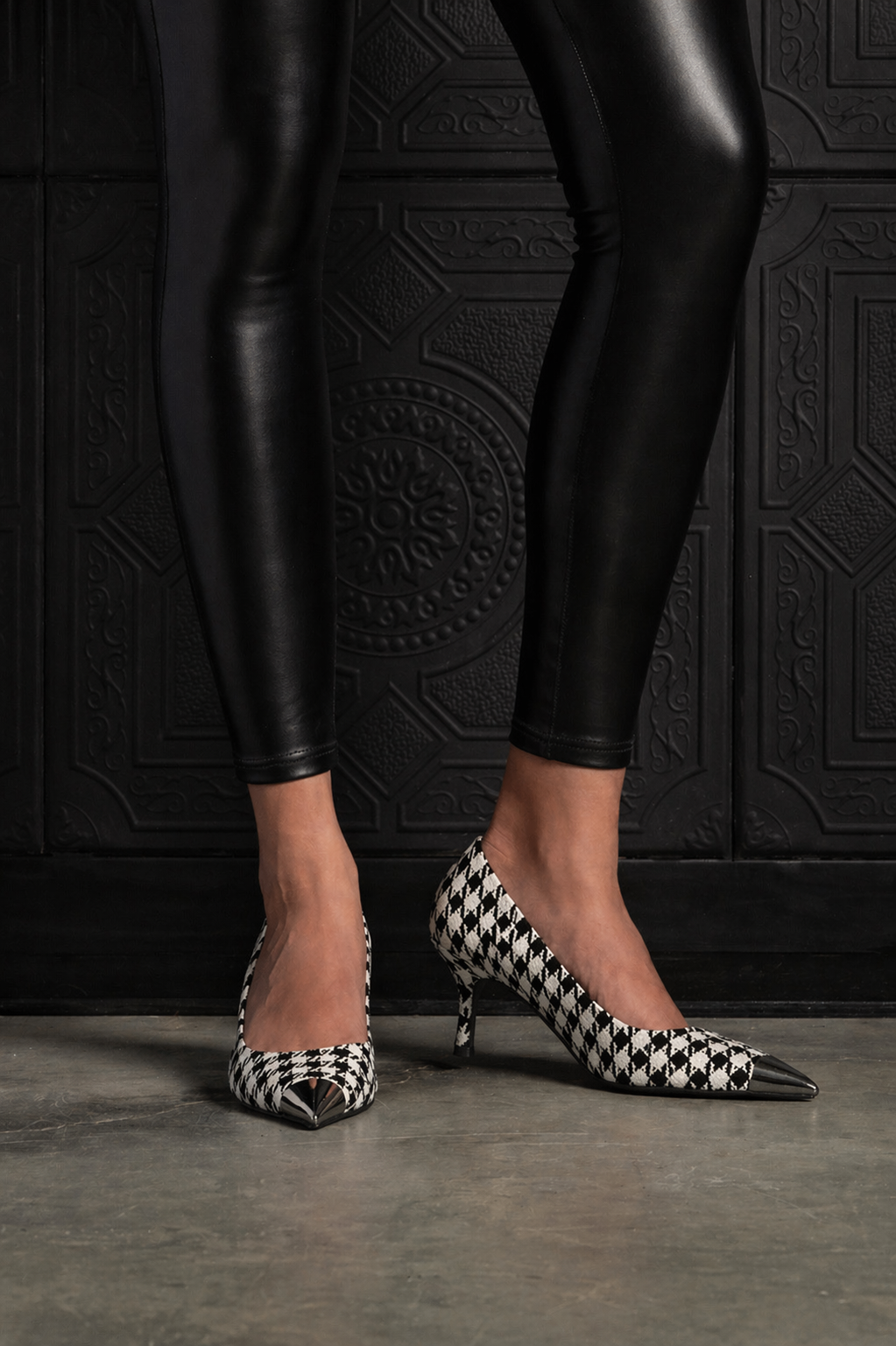 Houndstooth with Gunmetal Toe